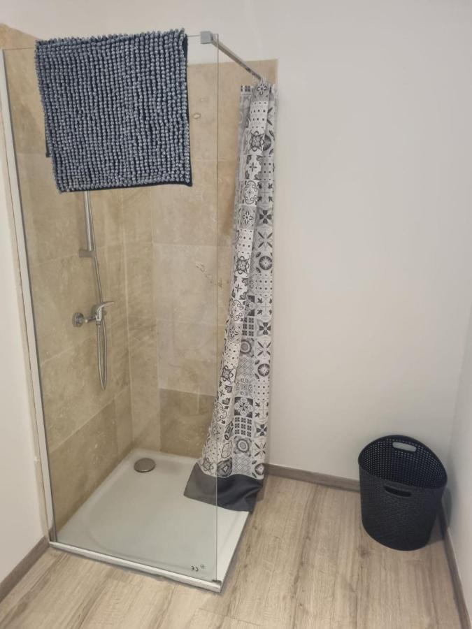 Appartement Sejour , Cure Cransac Au 1Er Etage 2 Nuits Minimum Exterior photo